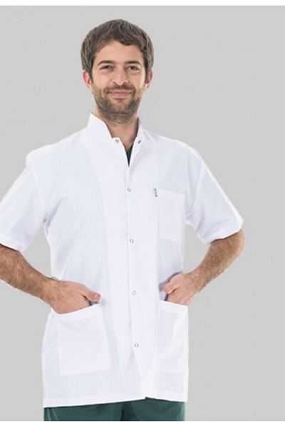 DEMOTEKS Men's White Short Medical Lab Coat Uniform With Three Pockets, Short Sleeves, Tunic Collar