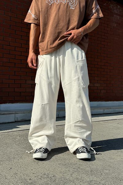 Flaw Wear Cargo Pocket Ecru Baggy Trousers