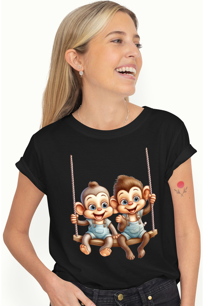 StoryGift Romania Tricou Femei cu 2 maimute care se dau in leagan, ilustratie, amice, copilarie, j BLK_M
