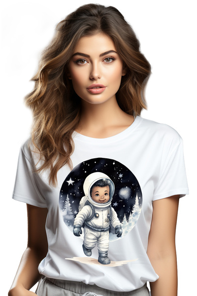 StoryGift Romania Tricou Femei cu un copil de culoare in costum de astronaut,...