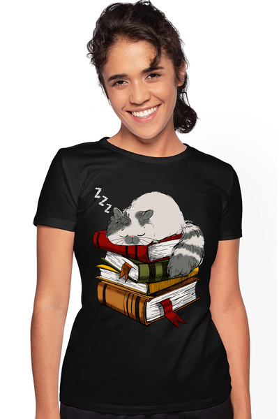 StoryGift Romania Tricou Femei cu o pisicuta care doarme pe un teanc de carti...