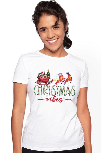 StoryGift Romania Tricou Femei cu sania lui Mos Craciun trasa de 4 reni cu mesajul "Christmas vibe WHT_XS