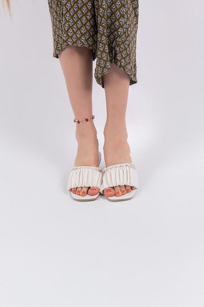 lovitto Pearl Detailed Gathered Women's Slippers