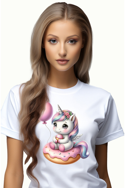 StoryGift Romania Tricou Femei cu un unicorn micut care sta pe o gogoasa, ilu...