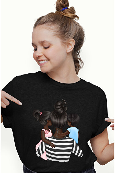 StoryGift Romania Tricou Femei cu o mama de culoare care isi tine in brate co...