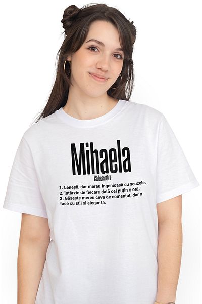 StoryGift Romania Tricou Femei Cu Numele Mihaela, si Mesaj Amuzant, Lenesa, Mereu are de Comentat, WHT_S