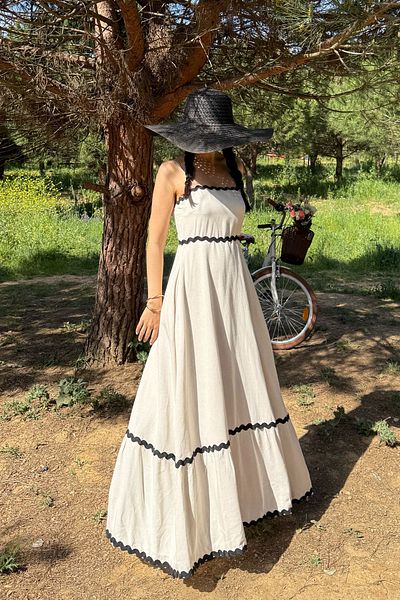 Seda Yalçın Atelier Rochie de vară cu bretele din țesătură creponată cu dungi bej