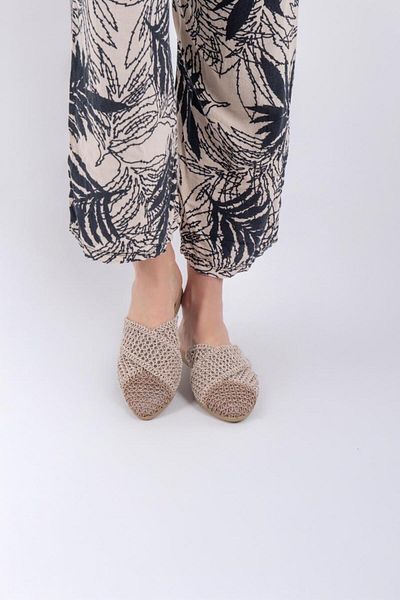 lovitto Closed Toe Cross Knitwear Women's Slippers