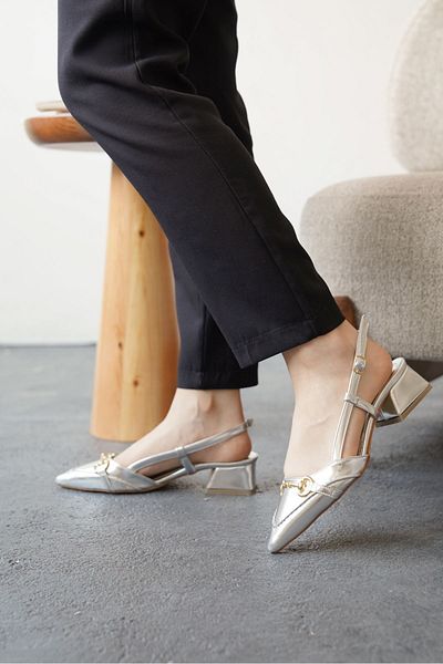 GOFFSHOES Women's Goches Low Heeled Shoes - Silver