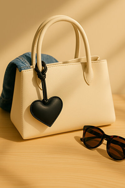 ELMATOLYE Kalp Şekilli Deri Çanta Charmı | El Yapımı Şık Aksesuar Hediye Seçeneği