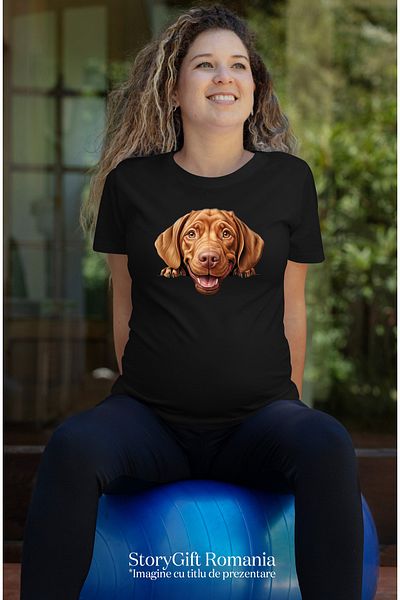StoryGift Romania Tricou Femei cu un catel maro, ilustratie, zambet, vrea sa se joace sau sa se pl BLK_XL
