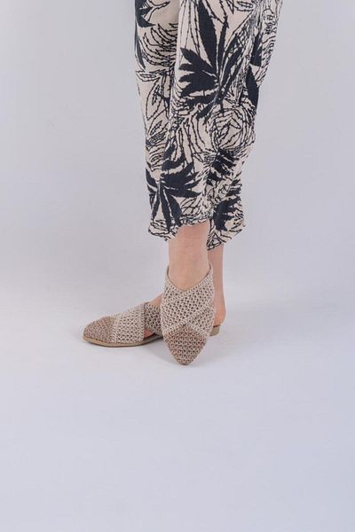 lovitto Closed Toe Cross Knitwear Women's Slippers