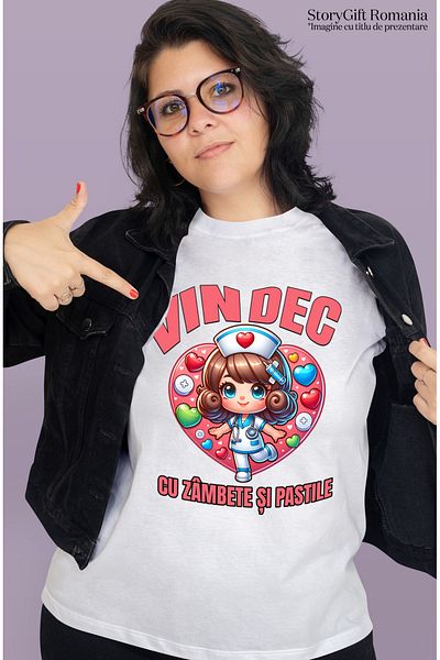 StoryGift Romania Tricou Femei Fata Doctorita Vesela Text Vindec cu zambete si pastile cu imprimeu WHT_L