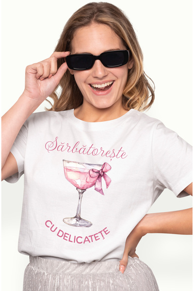StoryGift Romania Tricou Femei Sarbatoreste cu delicatete pahar roz sampanie ...