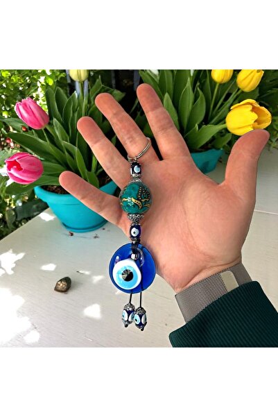 DDM GLOBAL أناقة فن البلاط: سلسلة مفاتيح مطرزة يدويًا باللون الأخضر