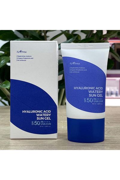 Isntree Hyaluronic Acid Skirt 50ml - Sunscreen with a physical filter and a light matte finish