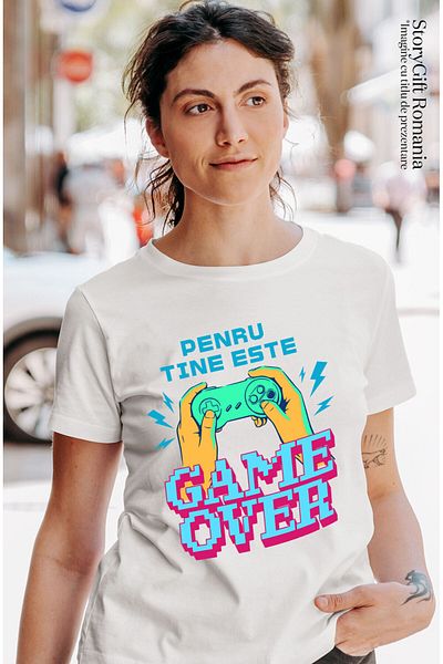 StoryGift Romania Women's T-Shirt with Video Game Controller in Child's Hands, Digital World, Computer, g,White_L