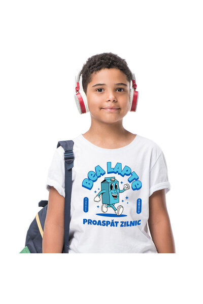 StoryGift Romania Tricou Copii cu Cutie Carton De Lapte Vesela Mergand, Anima...