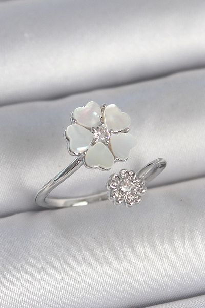 Clariss Brass Silver Color White Enamel Flower Model Zircon Stone Detail Women's Ring