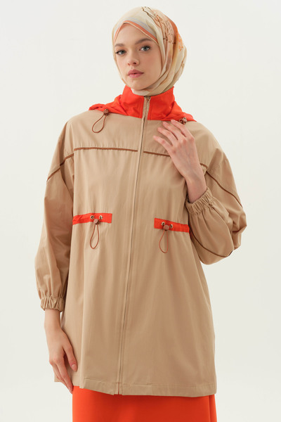 Tuğba Lastik Büzgülü Kapüşonlu Kap - Bej