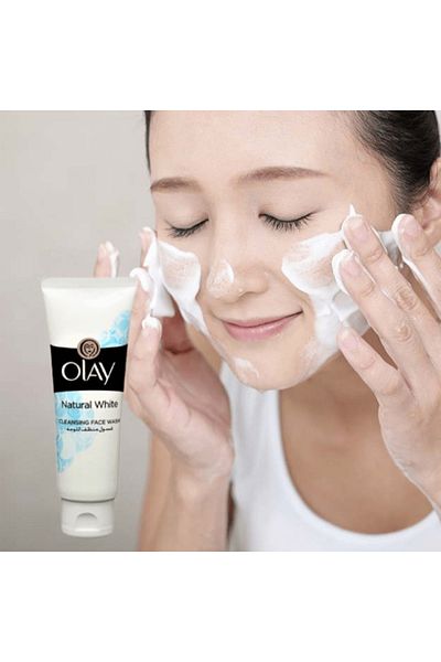 OLAY Natural White Cleansing Face Wash - 100ml