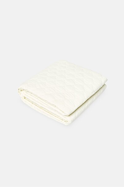 NANETTE LEPORE 3 Pieces King Quilted Bedspread With Pillow Case Set, Ivory
