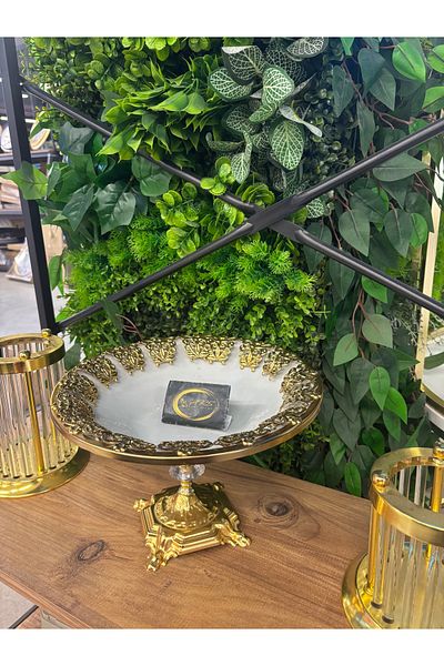 ARS HOME DEKOR Porcelain Footed Presentation Bowl with Gold Metal Detail, Gold Leaf Plate, Round Bowl, Design, Avant-Garde Plate