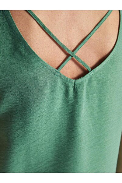 LC Waikiki Kadın V Yaka Düz Bluz (S4)