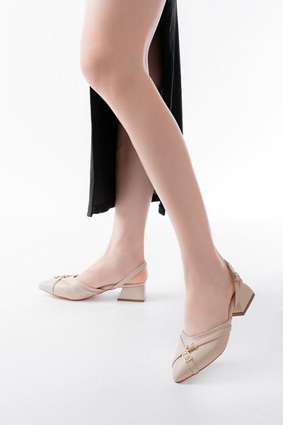 DİVOLYA Gabriel Beige Cross Buckle (4 cm Heeled) Pointed Toe Ballerina Shoes