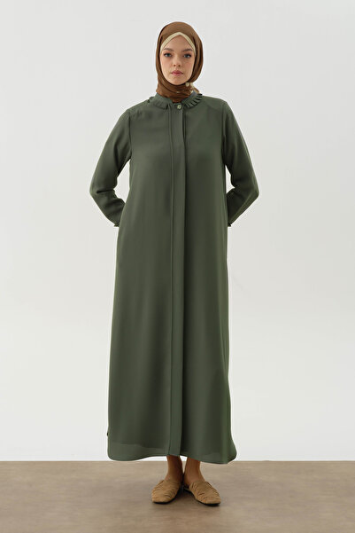 Tuğba Manşet ve Yaka Çift Kat Pile Detaylı Ferace - Haki