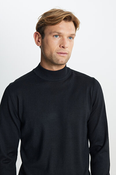 ALTINYILDIZ CLASSICS Erkek Siyah Yünlü Sıcak Tutan Standart Fit Normal Kesim Yarım Balıkçı Yaka Triko Kazak