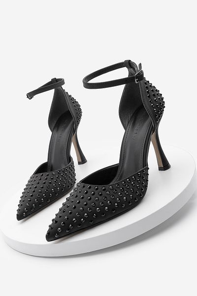 Marjin Black Satin Livon Stiletto - Špičatá špička a kotníkový pásek na podpatku s kamennými detaily