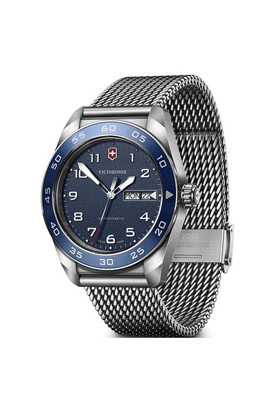Victorinox Mens Watch 242042, Quartz, 42mm, 10atm