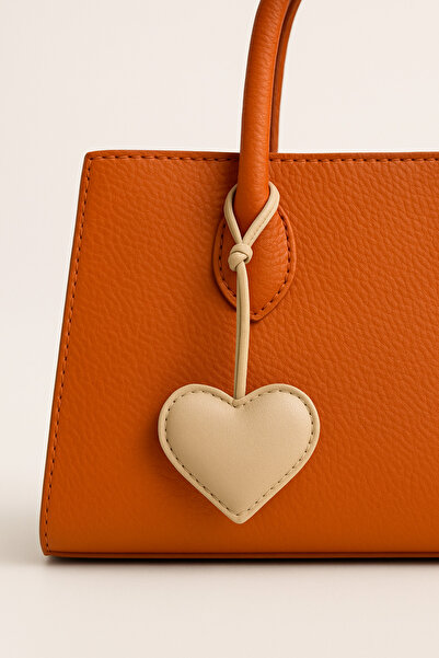 ELMATOLYE Kalp Şekilli Deri Çanta Charmı | El Yapımı Şık Aksesuar Hediye Seçe...