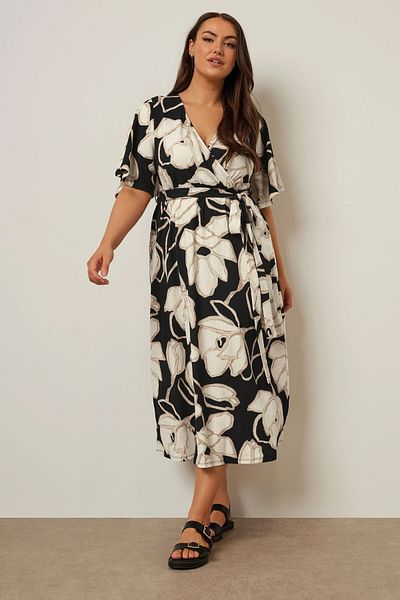 Stil Diva Plus Size V-Neck Short Sleeve Tie Front Wrap Midi Dress 304069