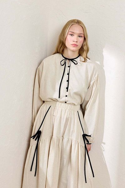 Ceylan Otantik Organic Linen Blouse with Black Piping