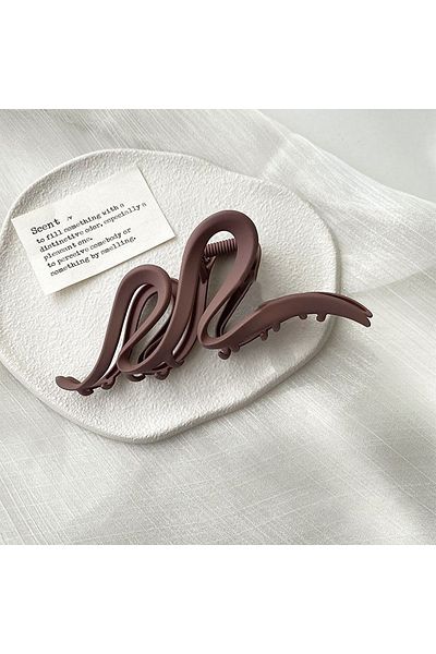 Choice Dark Curry Solid Color Acrylic Wave Hair Claws for Women Simple Korean Fashion Hair Clip High Quali