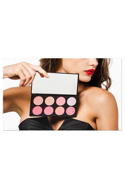 StoryGift Romania Tablou Canvas Eleganta Si Frumusete Tanara Cu Paleta De Farduri, Reflectand Refinedmentul Si St