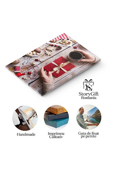 StoryGift Romania Tablou Canvas: Elemente Festive De Craciun, Aranjate Artistic Pe Un Fundal De Lemn Alb