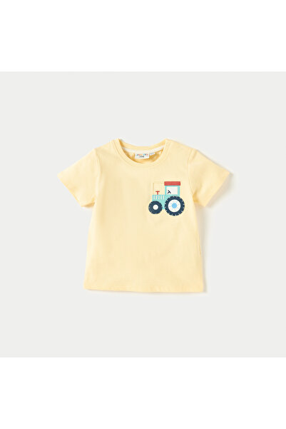 Juniors طقم تي شيرت مطبوع عليه رسومات جرافيكية وشورت مطاطي مكون من 3 قطع