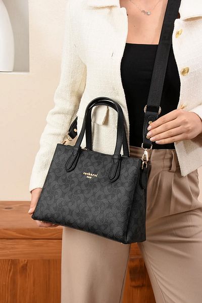 Cacharel Shoulder Bag - Black - Plain