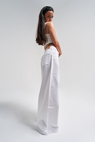 its basic Női fehér színű 5s5-2 Mega Baggy Fit laza szabású 100% pamut farmer farmer övvel