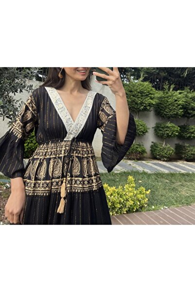 Lavanta Tekstil Nakış Desen Güpür Detaylı Elbise
