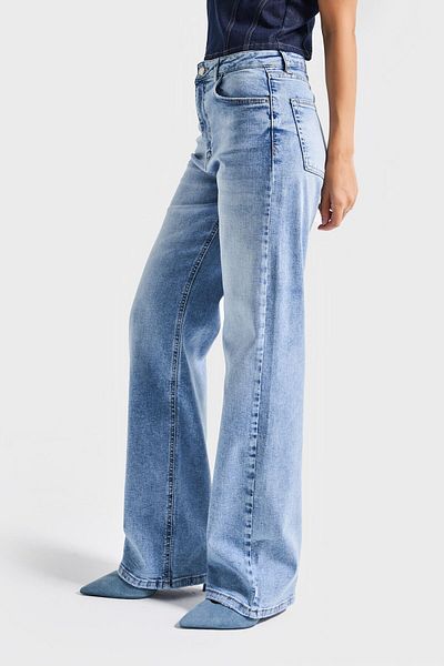 its basic Blugi de damă Culoare 4s5-27 Straight Fit Lycra Țesătură flexibilă Lungime interioară 83 cm Blugi denim cu talie înaltă