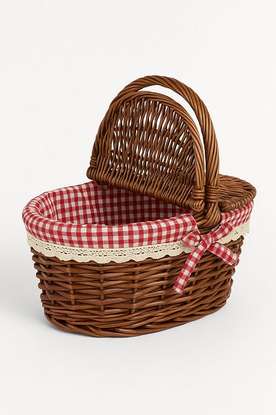 Mirilliahome Brown Lid Wicker Picnic Basket with Red Checkered Fabric Detail