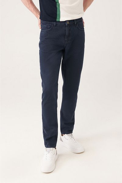 Avva Marineblaue Herren-Jeanshose aus 100 % Baumwolle A31y3508