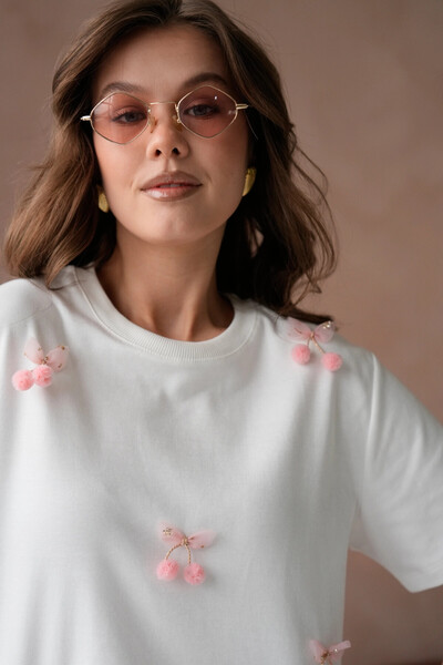 Park Karon Short Sleeve Basic T-Shirt with Accessory Detail