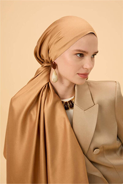 İpekhan Dark Gold Mink Plain Double Sided Silk Shawl Model