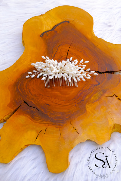 SimgeAksesuar Tamamen El Yapımı Kristal Taşlı Şık Ve Zarif Düğün Ve Nişan Gel...