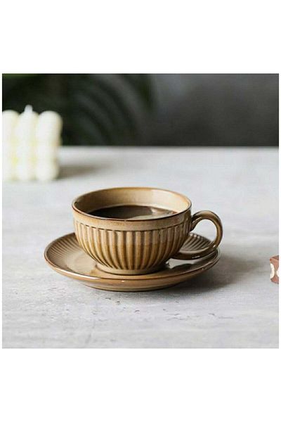 Generic كوب سيراميك بني اللون بخطوط عمودية بارزة وتصميم أنيق